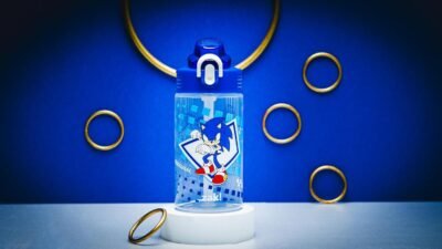 61vNBtkph5L._AC_SL1500_.jpg Zak Designs Sage Sonic the Hedgehog Water Bottle For School or Travel, 16oz Durable Plastic Water Bottle With Straw, Handle, and Leak-Proof, Pop-Up Spout Cover (Sonic, Eggman)