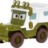 Mattel Disney Pixar Cars Toy Multipack, Set of 5 Winter-Themed Vehicles Including an Exclusive Lightning McQueen & 2 Plastic Accessories (Amazon Exclusive)