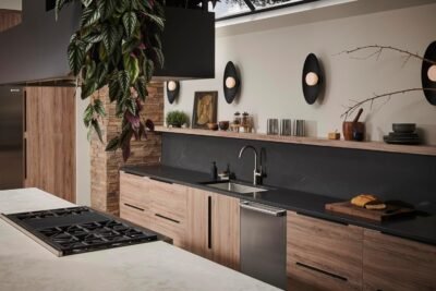 Ruvati 28-inch Low-Divide Undermount Tight Radius 60/40 Double Bowl 16 Gauge Stainless Steel Kitchen Sink - RVH7255