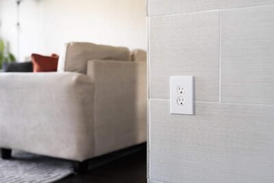 81lKG6atSuL._SL1500_.jpg GE UltraPro Duplex Heavy-Duty Receptacle, White, Wall Outlet, Reinforced Yoke, Self-grounding Clip, 3 Prong, Supports 15A, UL Listed, 42157